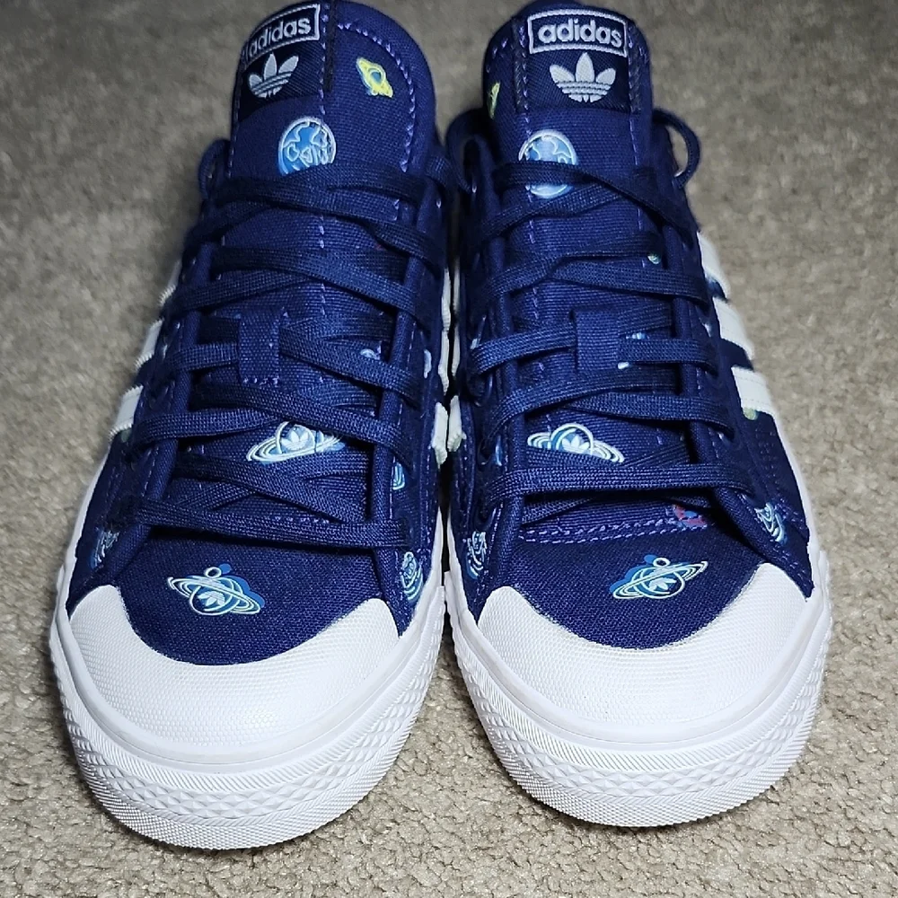 Adidas Nizza Dark Blue Sneakers with White Accents - Picture 4 of 10